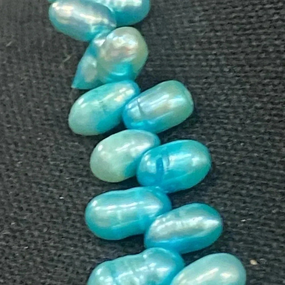 BLUE FRESHWATER PEARLS WITH GLASS ACCENT. MAGNETIC CLOSURE. 17" - Picture 5 of 7